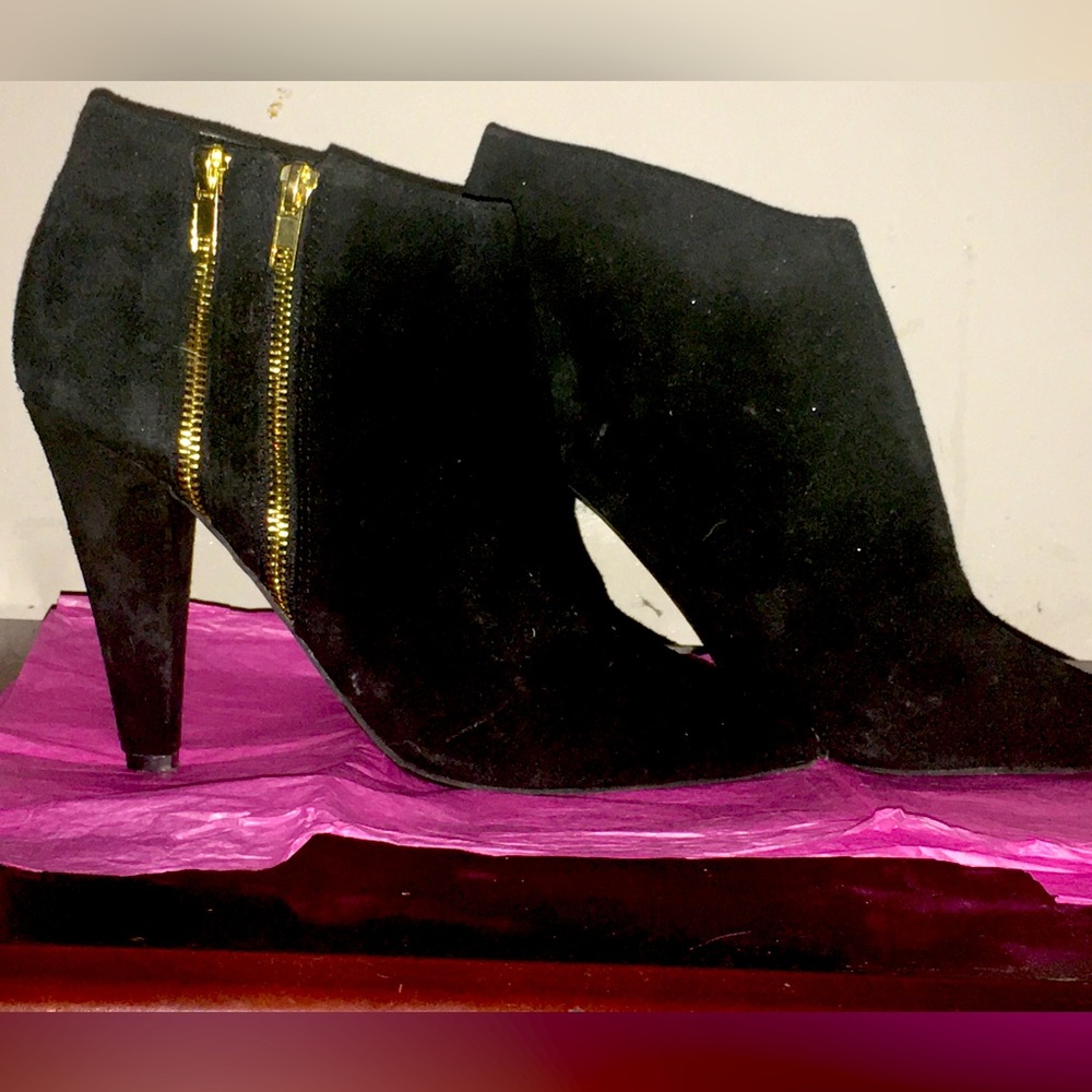 DV Dolce Vita Suede ankle booties